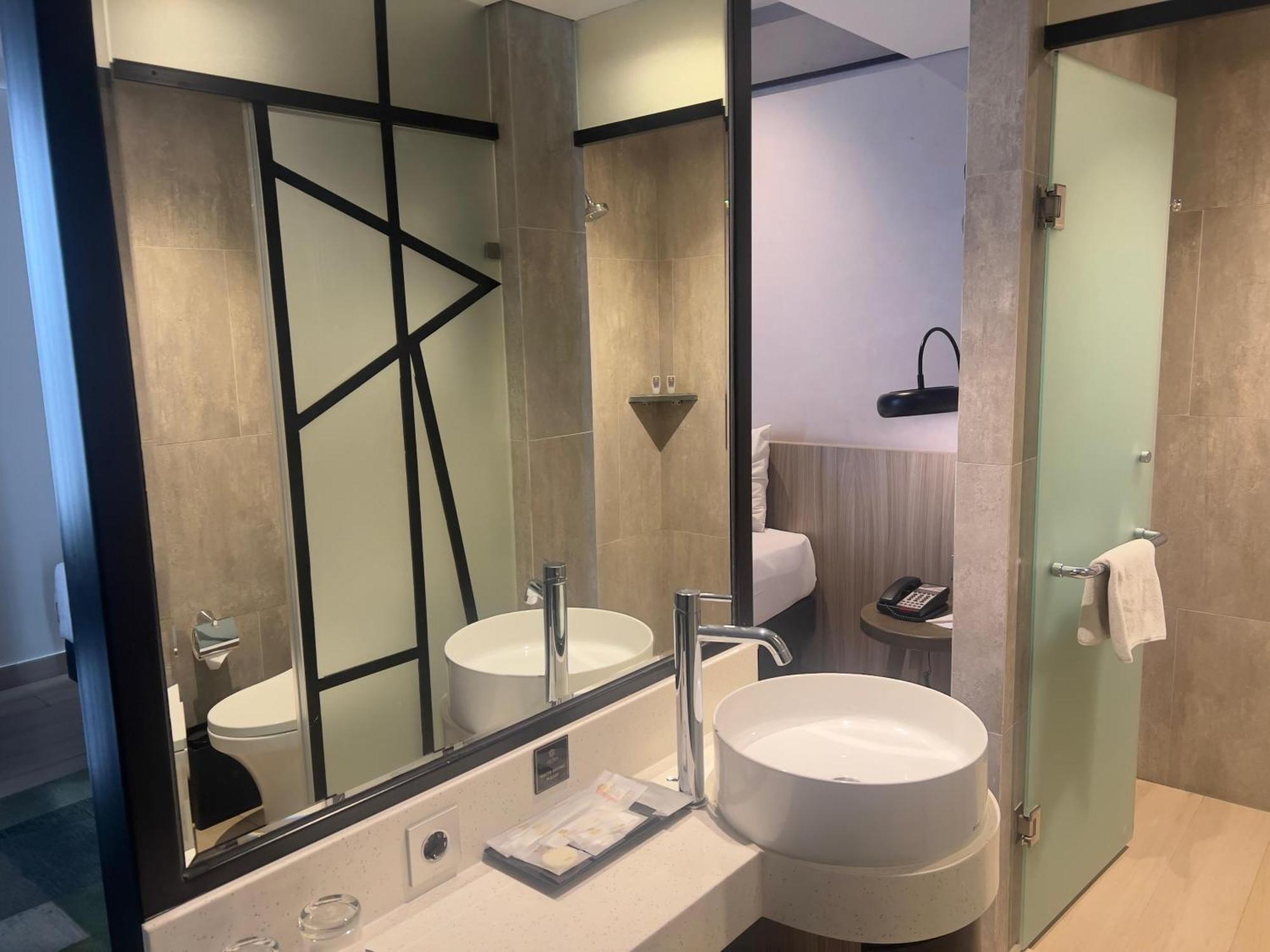 Arosa 3* Jakarta